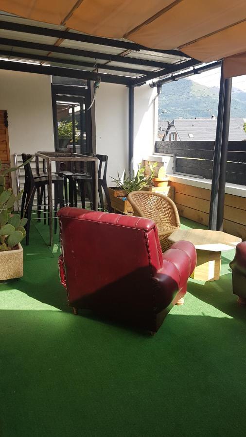 Grand appartement sympa 7 personnes au cœur de la vallée parking privé terrasse plein sud Argelès-Gazost Extérieur photo