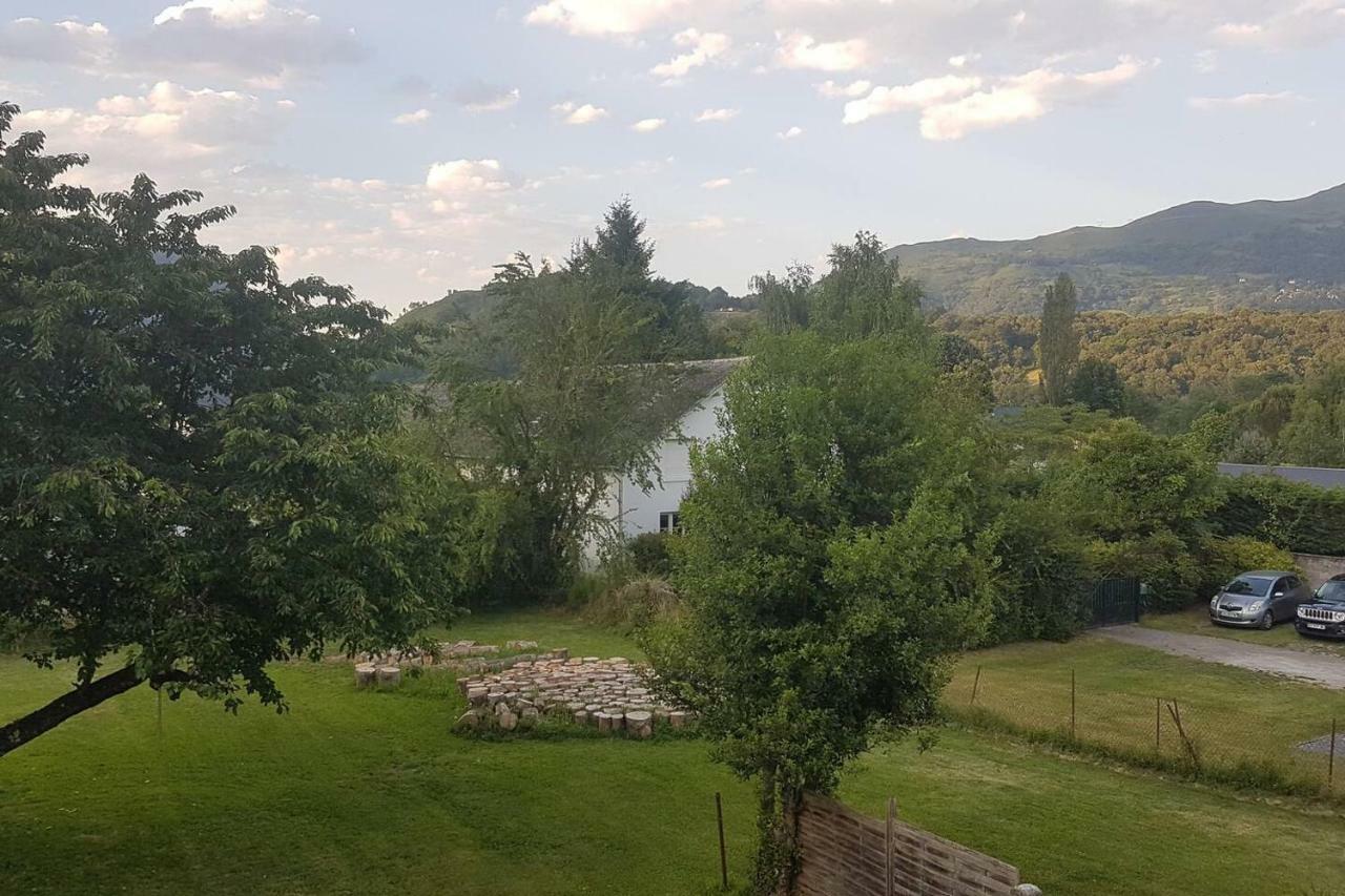 Grand appartement sympa 7 personnes au cœur de la vallée parking privé terrasse plein sud Argelès-Gazost Extérieur photo