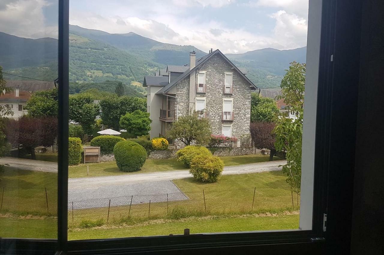 Grand appartement sympa 7 personnes au cœur de la vallée parking privé terrasse plein sud Argelès-Gazost Extérieur photo